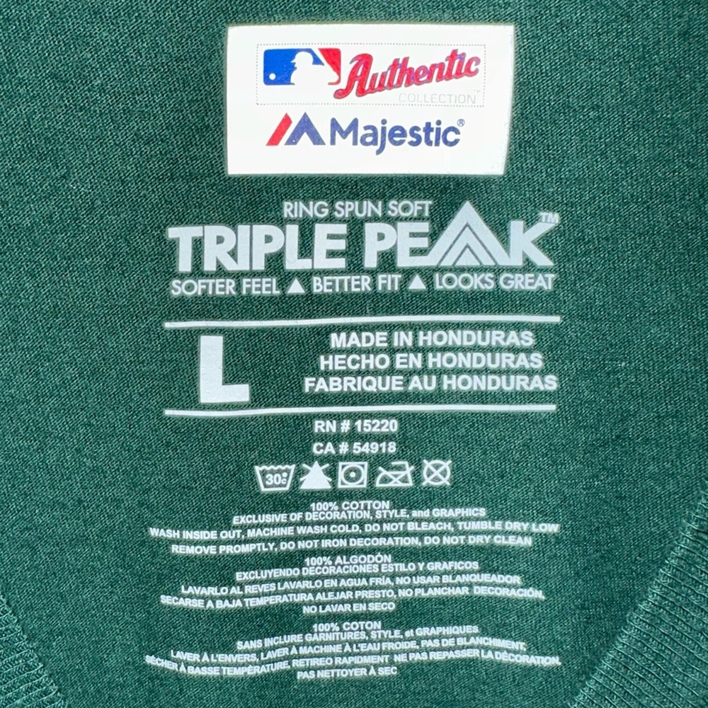 SOLD 💕Majestic Oakland Athletics A’s Baseball T-Shirt - Picture 4 of 8